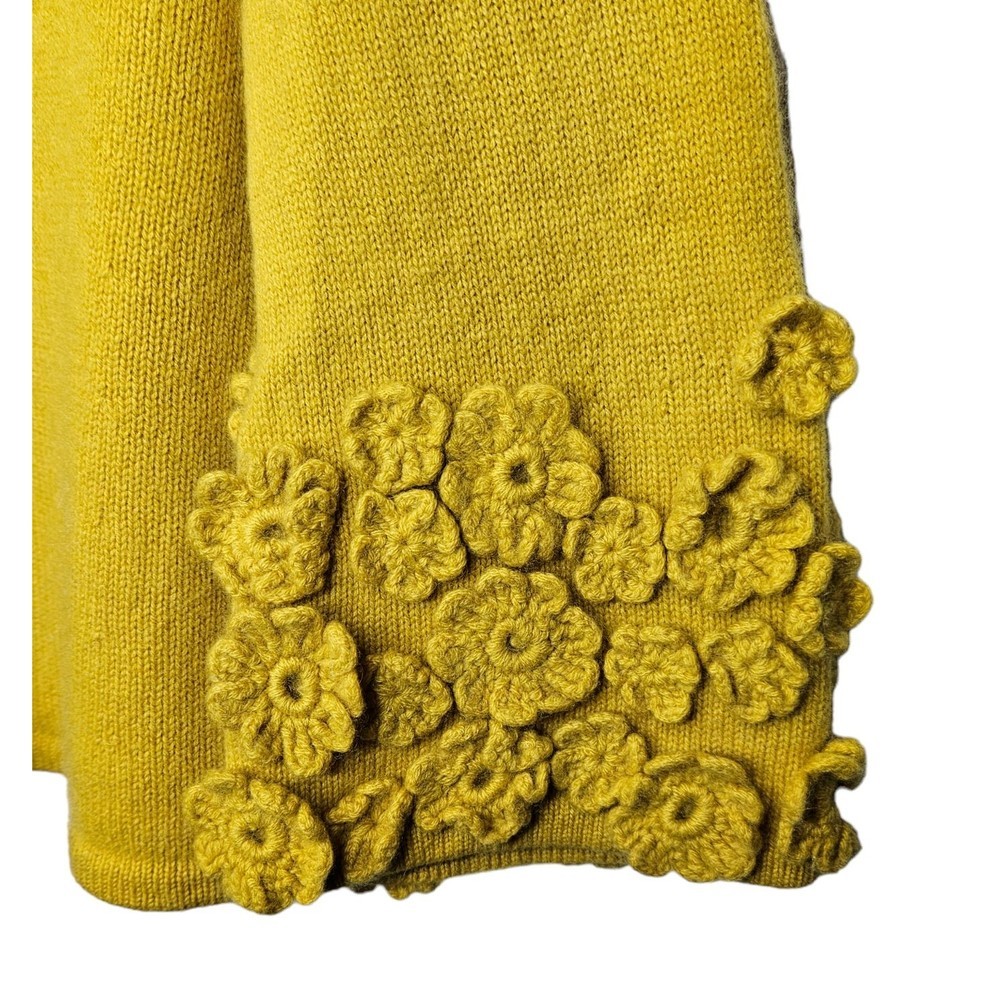 LORD & TAYLOR 100% Cashmere Cardigan Floral Appliques Rosettes Cropped - Picture 4 of 7